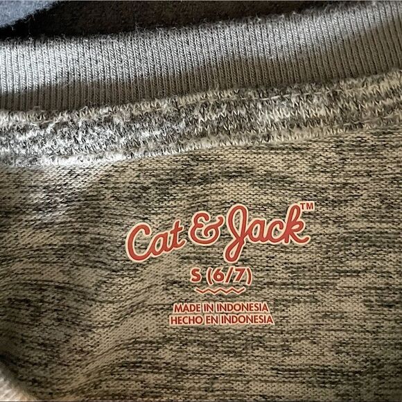 Cat & Jack Heather Gray Long Sleeve Boys Soft Sweater. Size Small (6/7). - Picture 4 of 4